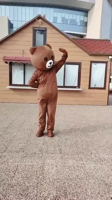 吃瓜小熊模特图片大全,萌态可掬，时尚感十足