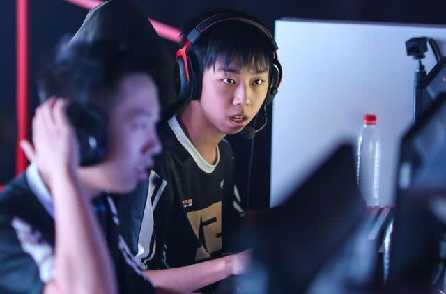 饭堂吃瓜事件始末,从误会到真相的曲折历程