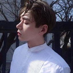 娱乐吃瓜网名男生霸气