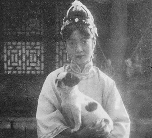 文绣夫妻吃瓜,一场甜蜜的“吃瓜”之旅